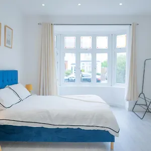 New One Bed Studio In The Lewisham Borough Free Parking! Apartment
