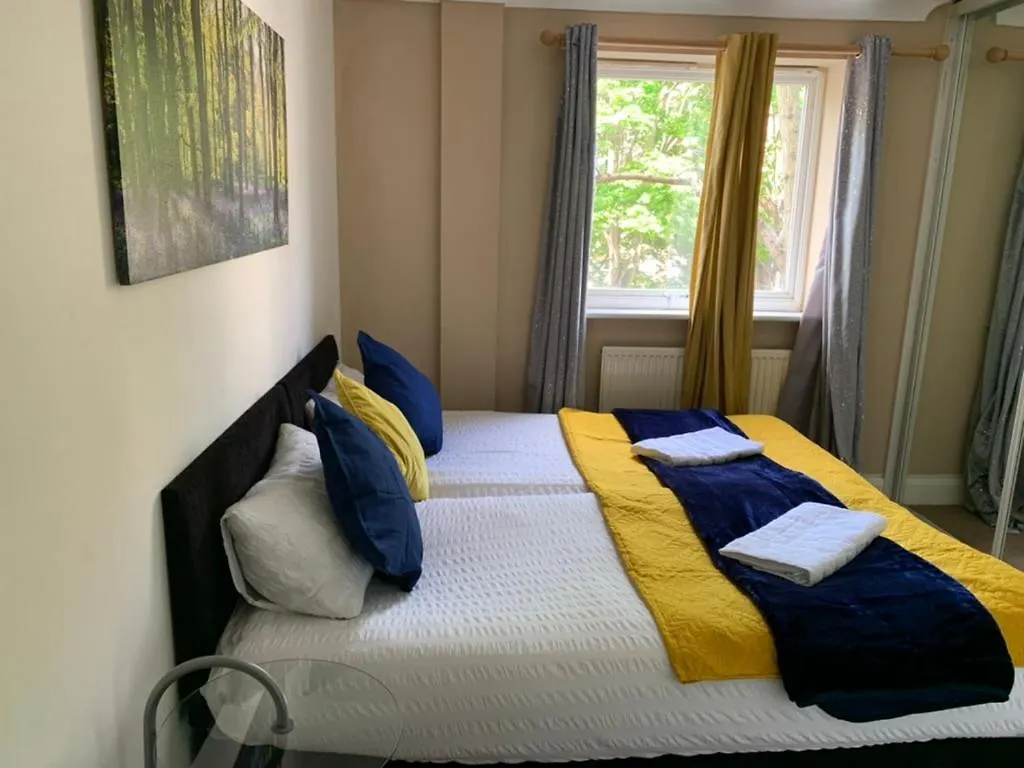 Apartment 2 Bedrooms Modern Central London Apartment, Full Kitchen, 5 Minutes Tube Station